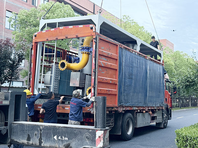 煤层气冷冻脱水装置正在装车